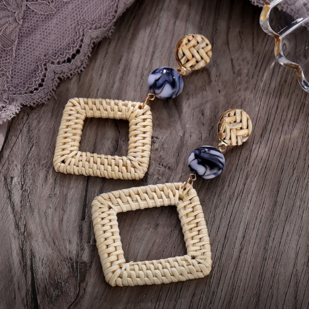Rattan w/ Blue marbled Bead Earring